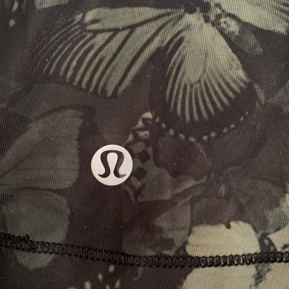 Butterfly Pattern Lululemon Tanktop - Picture 5 of 5
